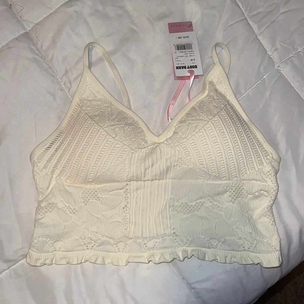 Brand new cream crop tank